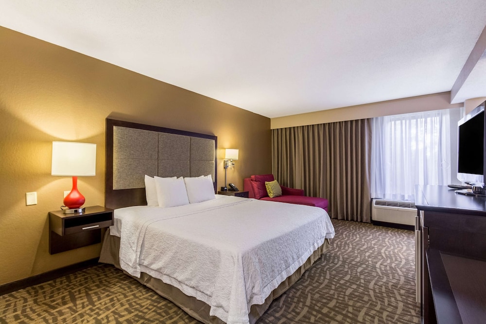 hampton inn jackson pearl international airport