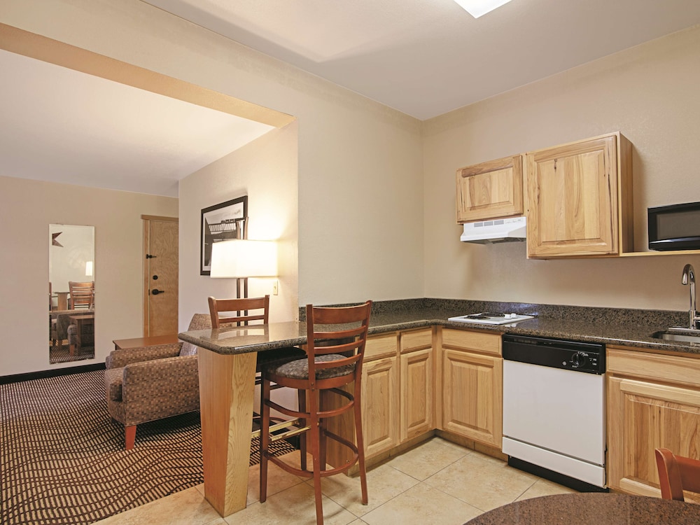best western plus riverfront hotel and suites