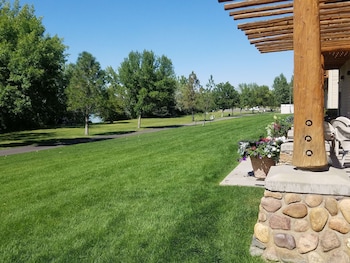 best western plus riverfront hotel and suites