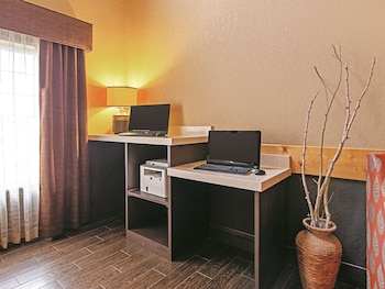 best western plus riverfront hotel and suites