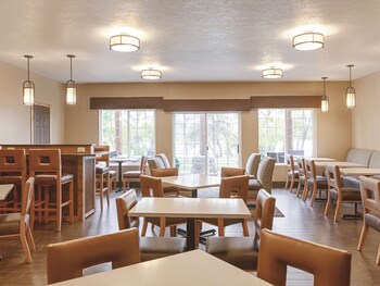 best western plus riverfront hotel and suites