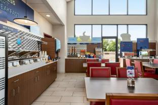 holiday inn express winchester south stephens city by ihg