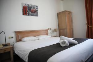 brit hotel aux sacres