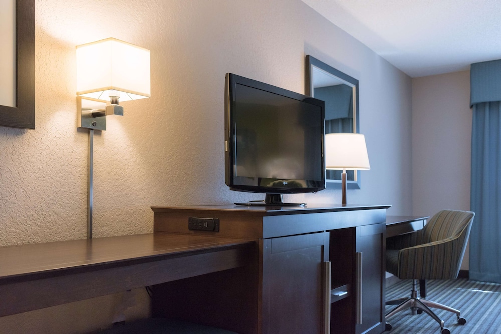 hampton inn brooksville dade