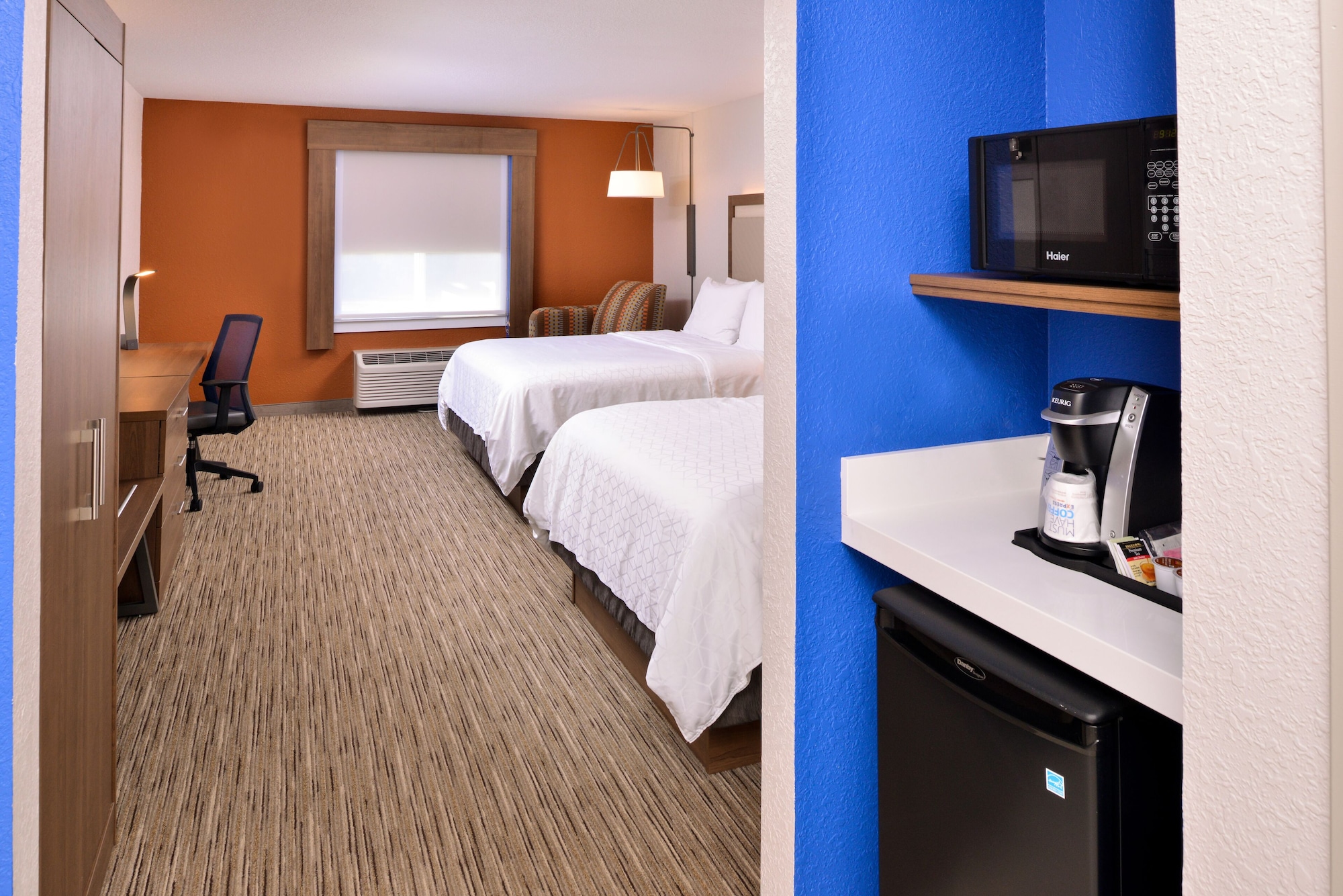 holiday inn express and suites arcata eureka airport area
