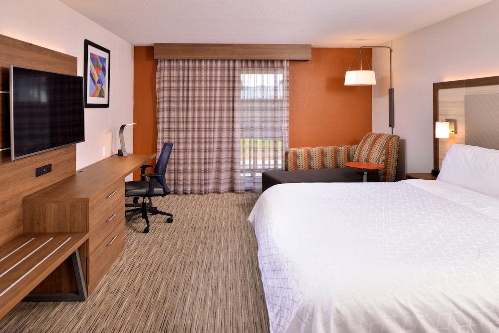 holiday inn express and suites arcata eureka airport area