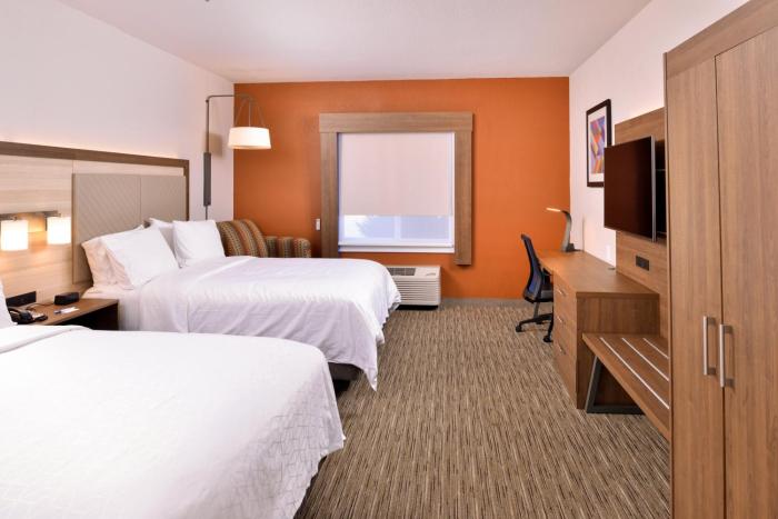 holiday inn express and suites arcata eureka airport area