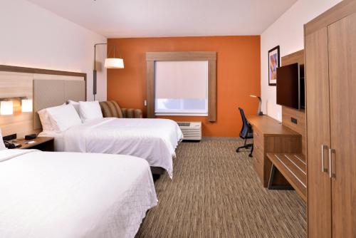 holiday inn express and suites arcata eureka airport area