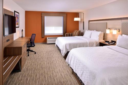 holiday inn express and suites arcata eureka airport area