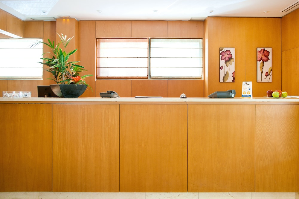 globales de los reyes hotel