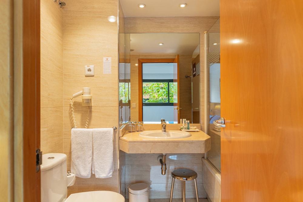 globales de los reyes hotel