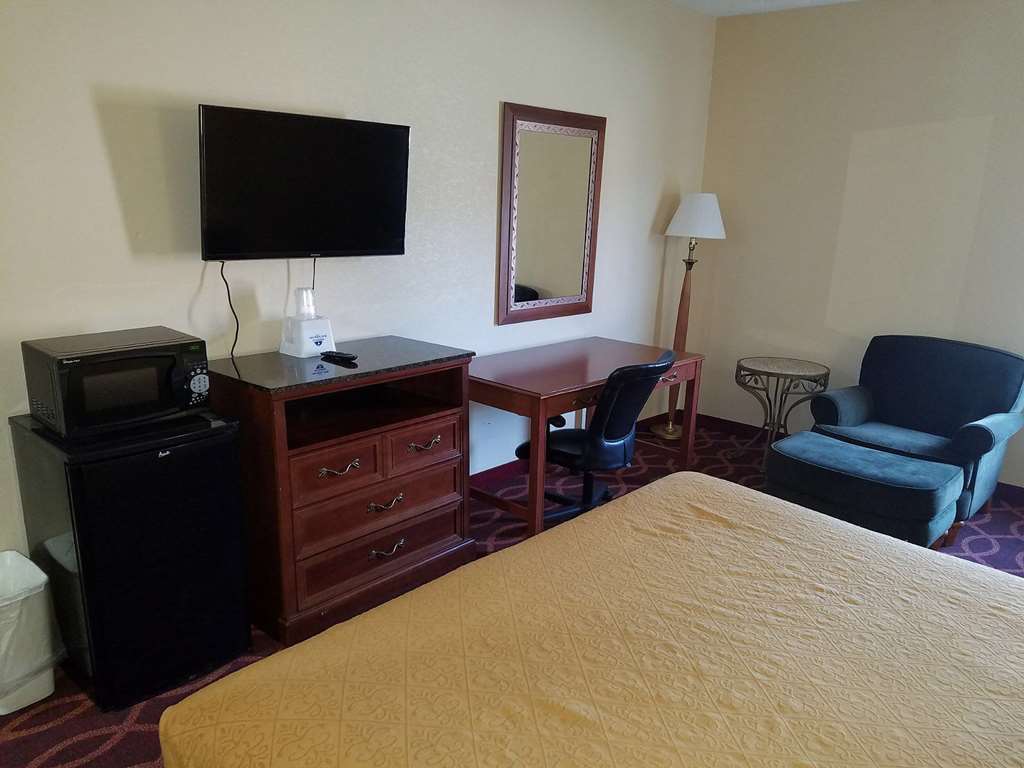 americas best value inn evansville