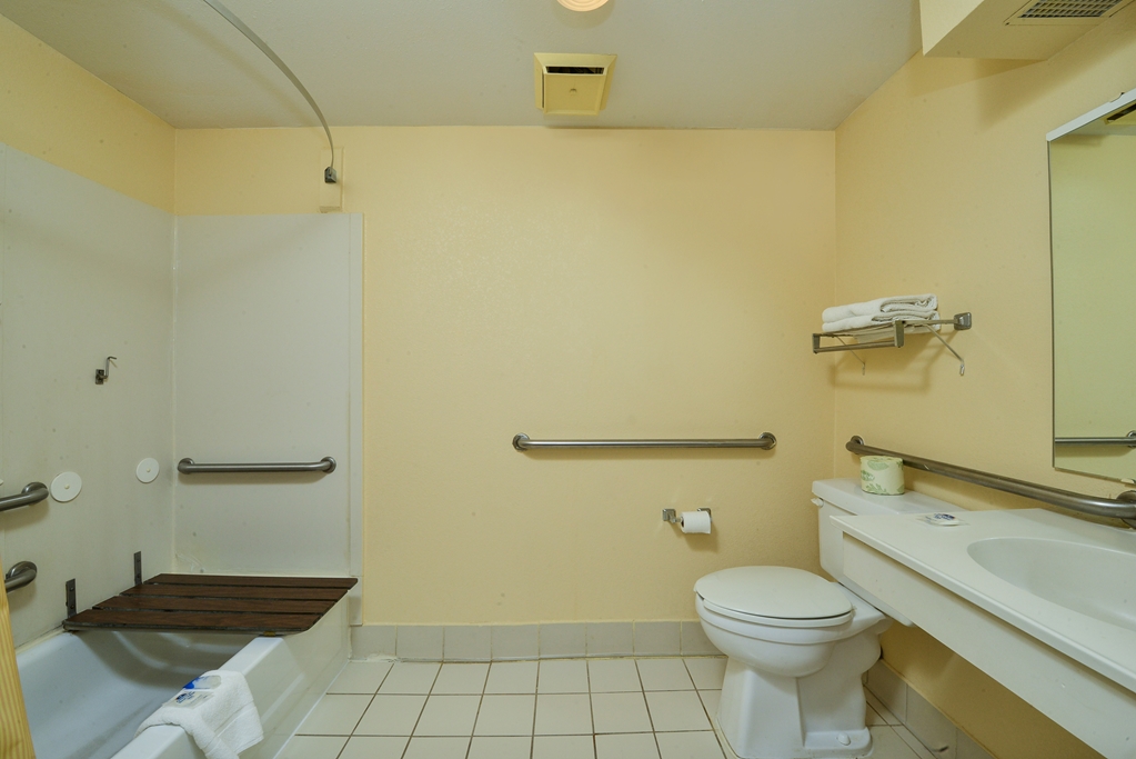 americas best value inn evansville