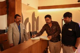 the lions land resort