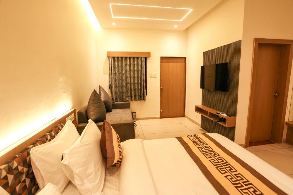 the lions land resort