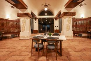 the lions land resort