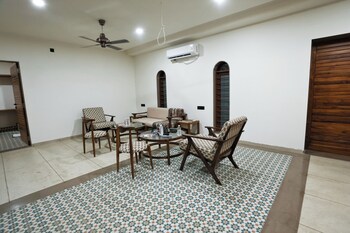 the lions land resort