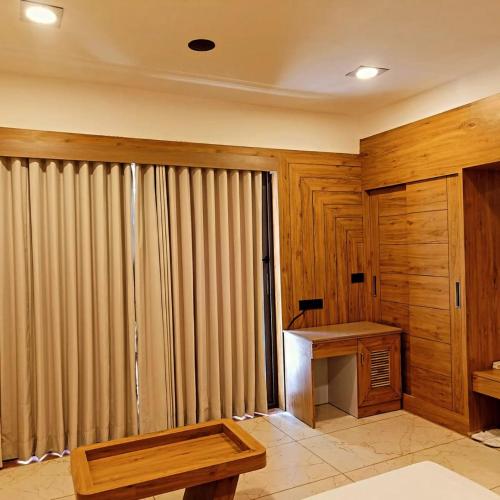 The Lion's Land Resort,Talala>>Sasan Gir,0 star