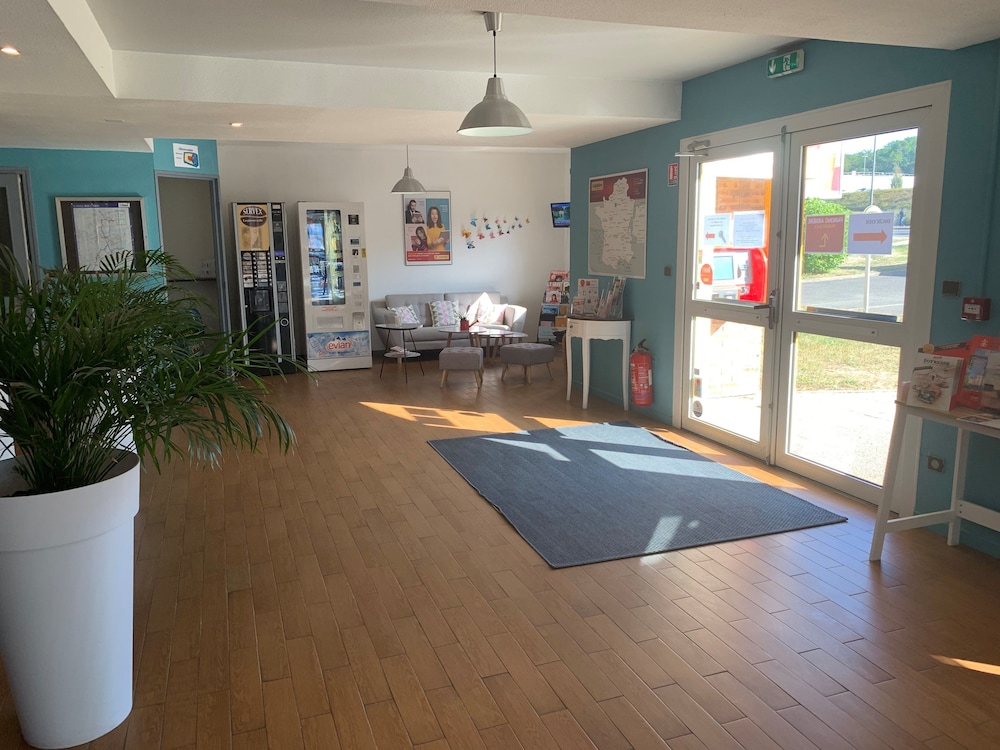 initial by balladins tours sud