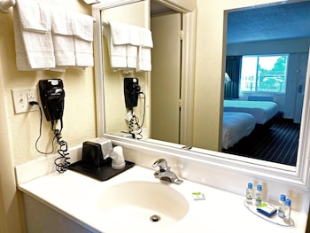 roadstar hotel zephyrhills