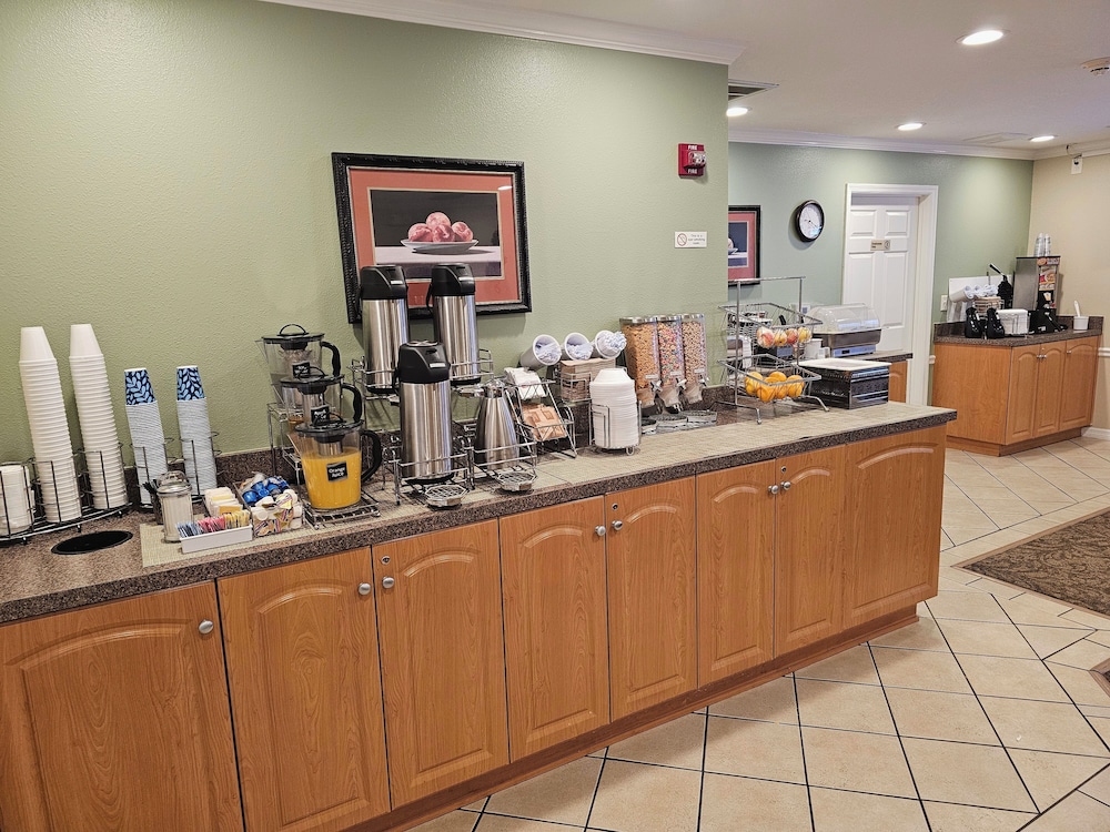 roadstar hotel zephyrhills