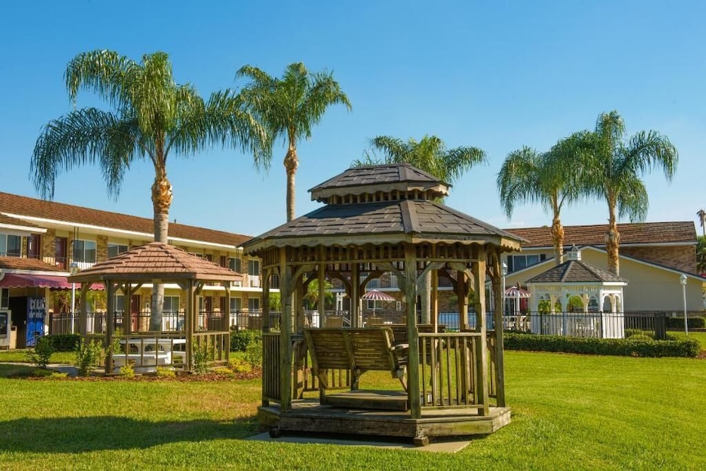roadstar hotel zephyrhills