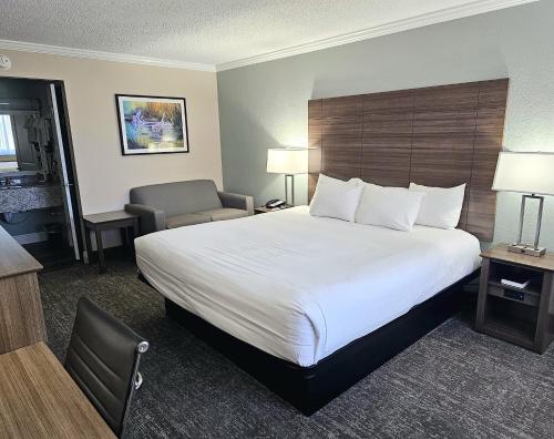 Roadstar Hotel Zephyrhills,Zephyrhills>>Tampa,2 star