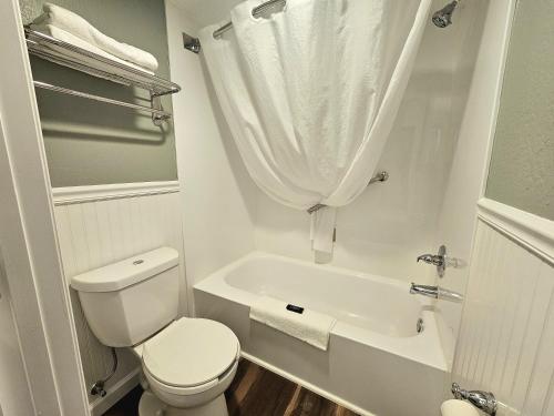 Roadstar Hotel Zephyrhills,Zephyrhills>>Tampa,2 star