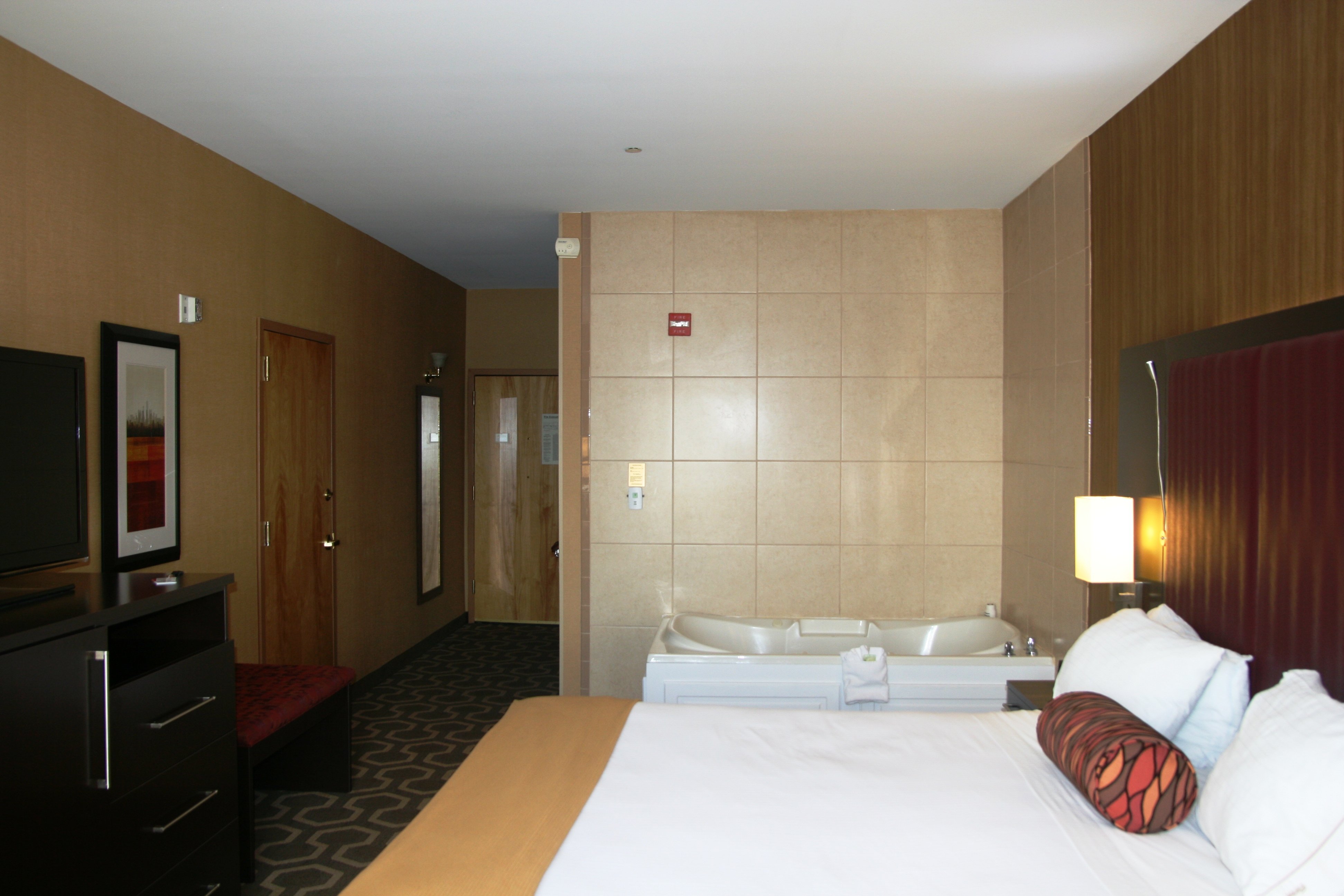 holiday inn express and suites vineland millville by ihg