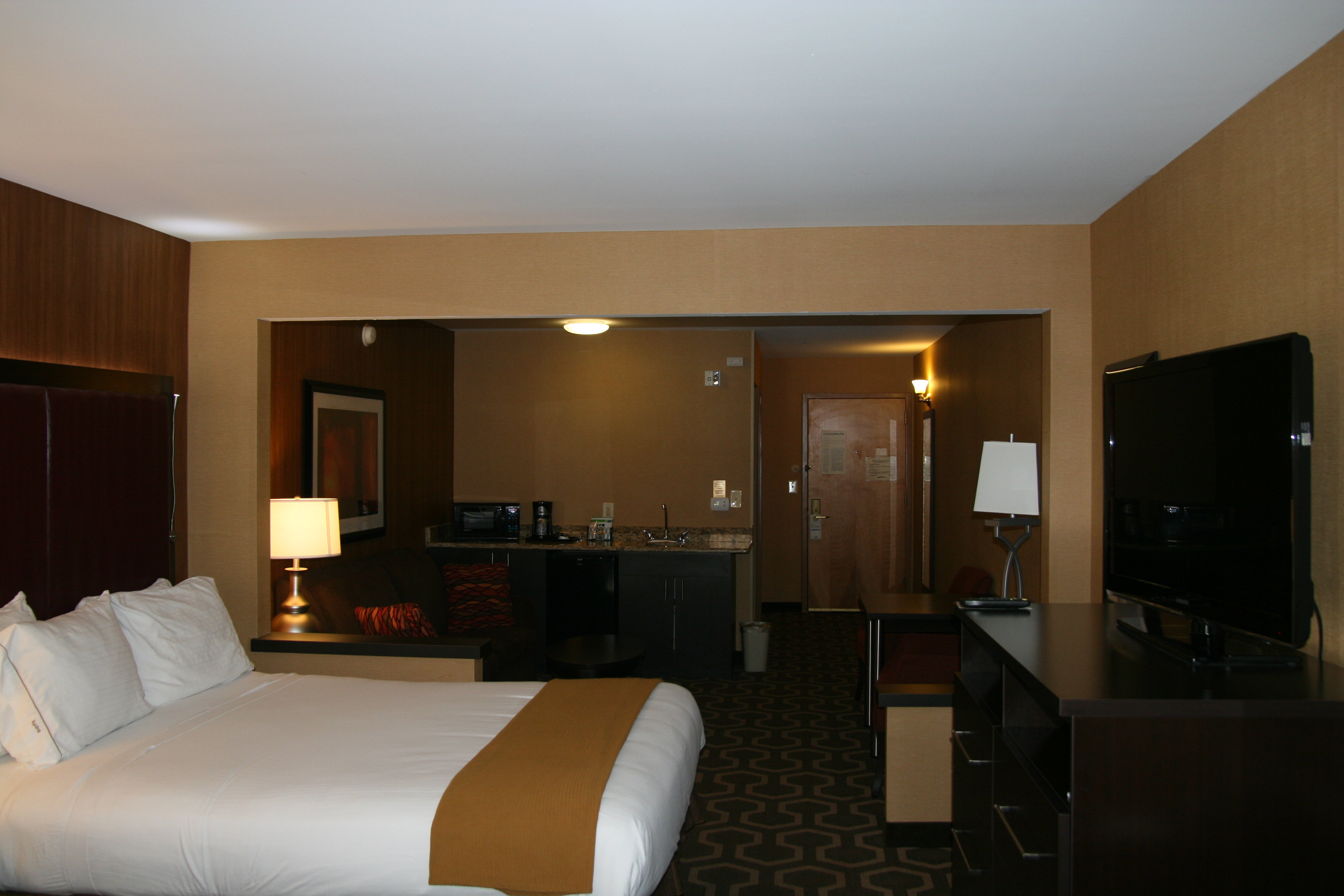 holiday inn express and suites vineland millville by ihg