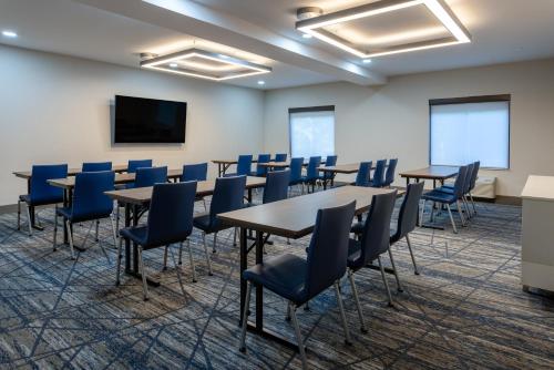 holiday inn express and suites vineland millville by ihg