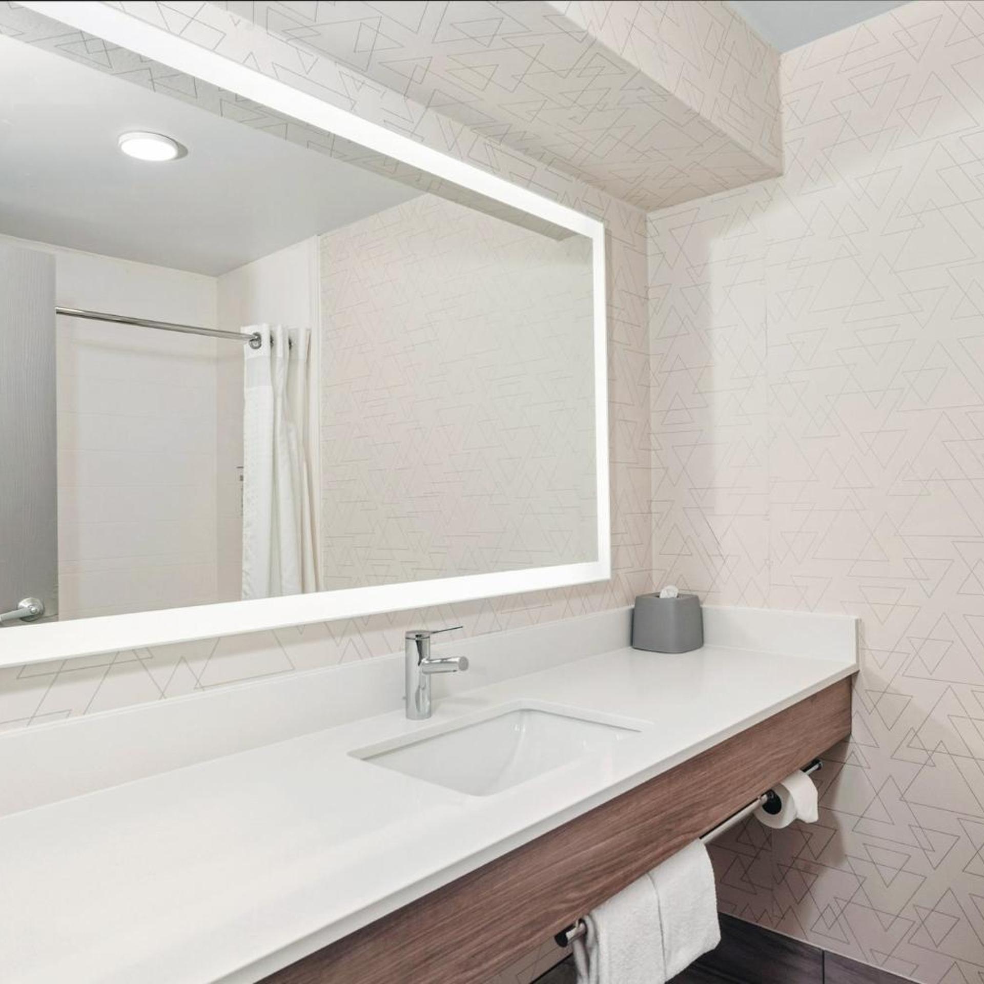 holiday inn express and suites bloomington normal by ihg