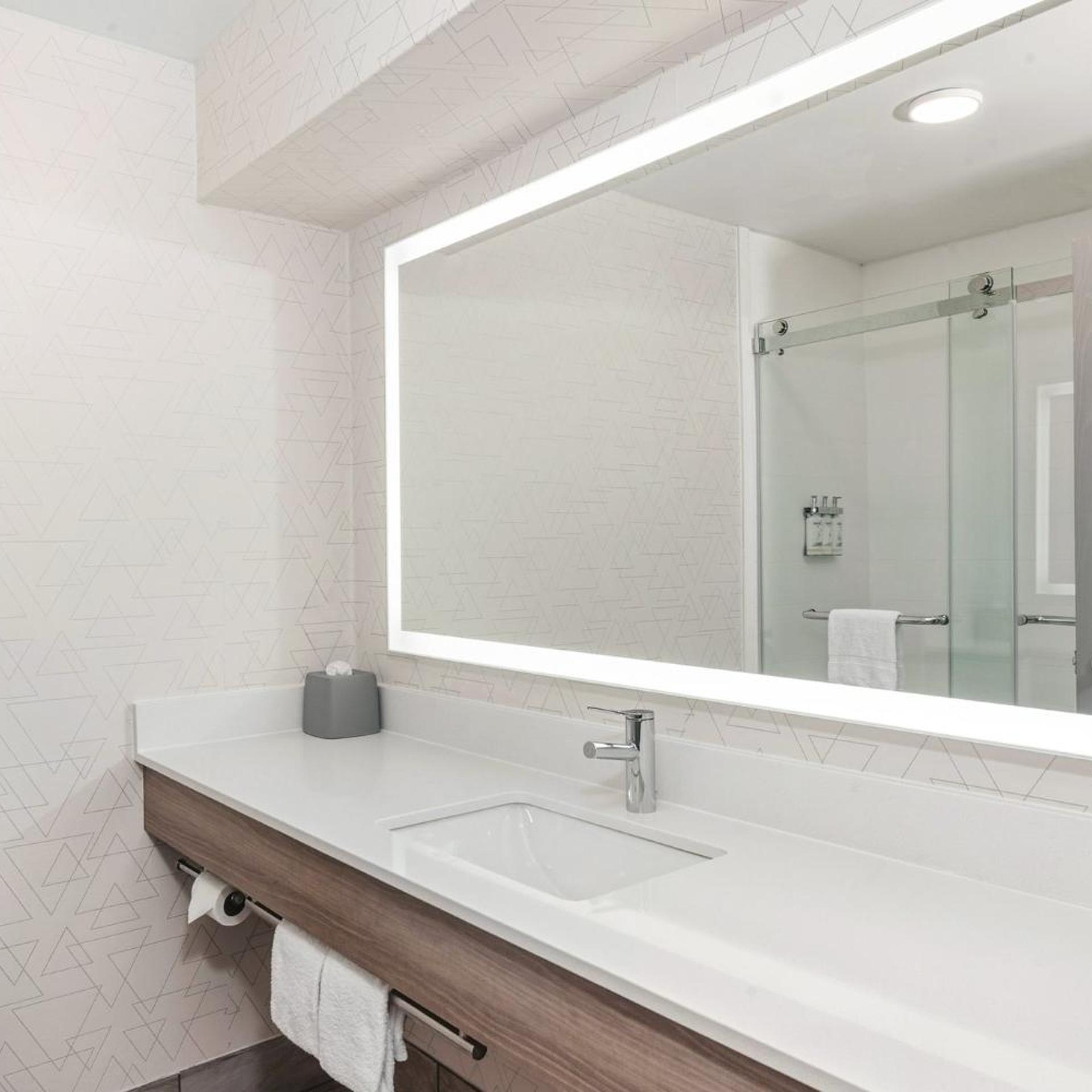 holiday inn express and suites bloomington normal by ihg