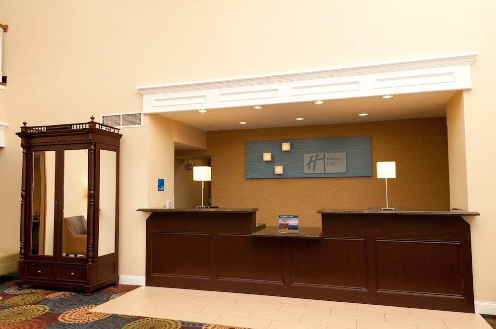 holiday inn express and suites bloomington normal by ihg