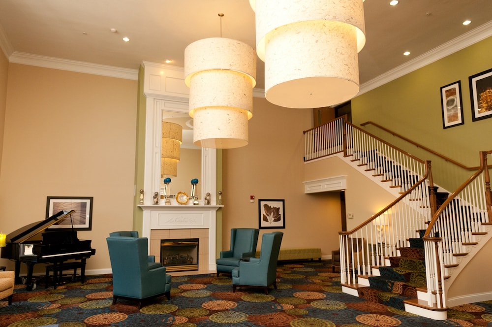 holiday inn express and suites bloomington normal by ihg