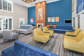 Holiday Inn Express & Suites Bloomington - Normal By Ihg,Near The Shoppes At College Hills,3 star