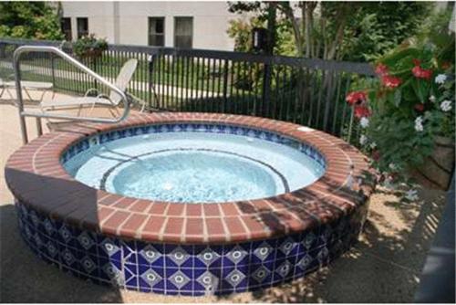 hampton inn madison huntsville airport