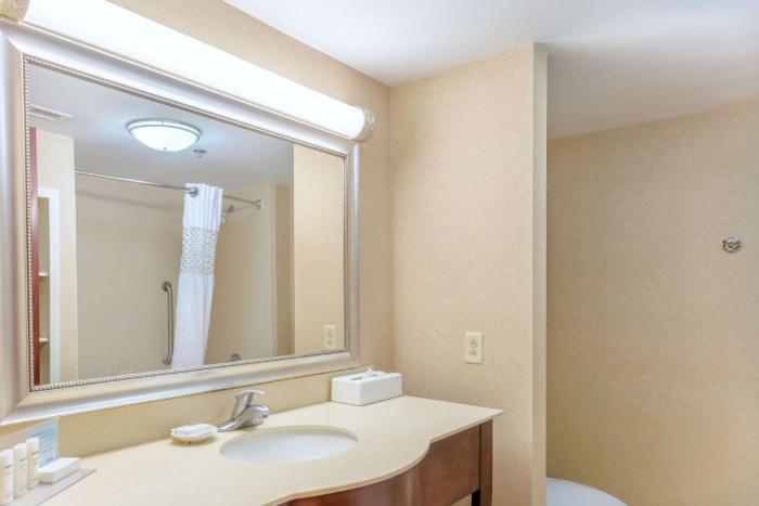 hampton inn madison huntsville airport