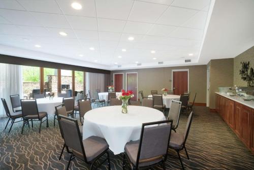 hampton inn madison huntsville airport