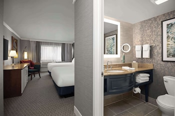 radisson hotel corning