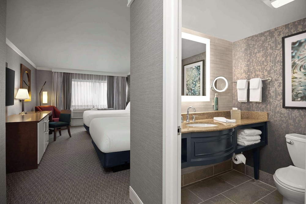 radisson hotel corning
