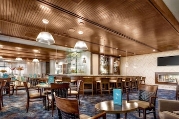 radisson hotel corning