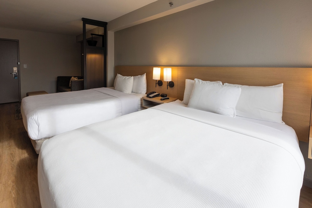 hyatt place topeka