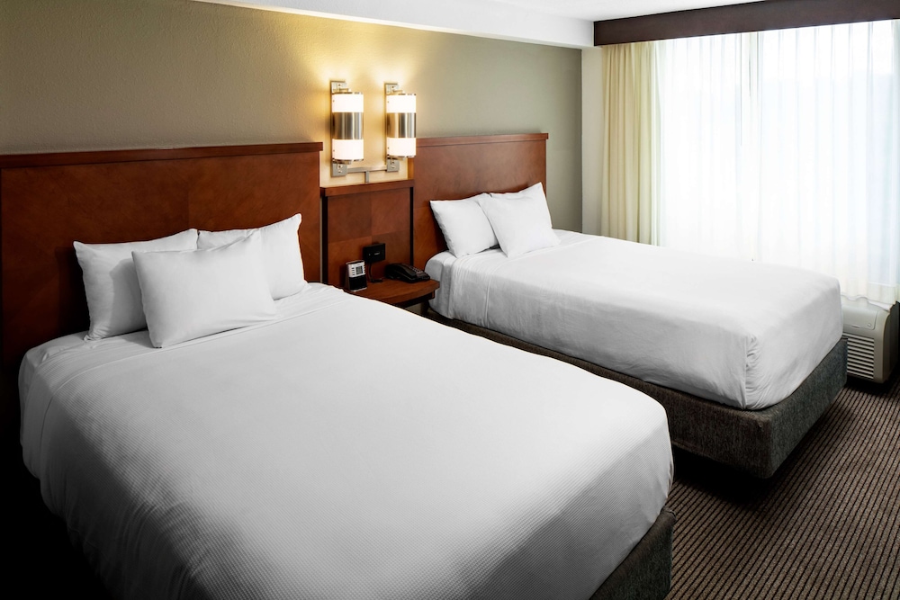 hyatt place topeka
