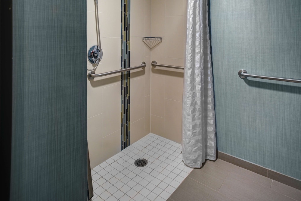 hyatt place topeka