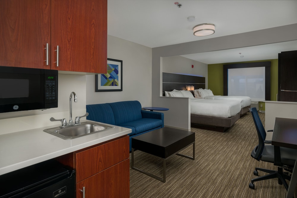 holiday inn express and suites lawrence by ihg