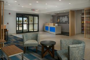 holiday inn express and suites lawrence by ihg
