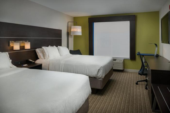 holiday inn express and suites lawrence by ihg