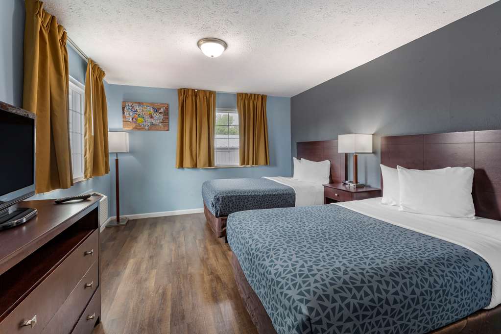 econo lodge inn and suites south