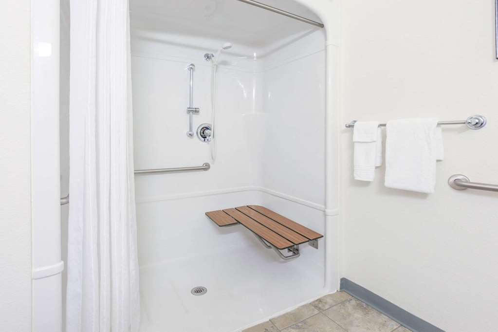 super 8 by wyndham sault ste marie